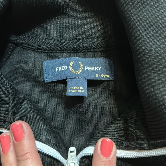 Gorgeous Fred Perry youth jacket 9-10 - Picture 2 of 4